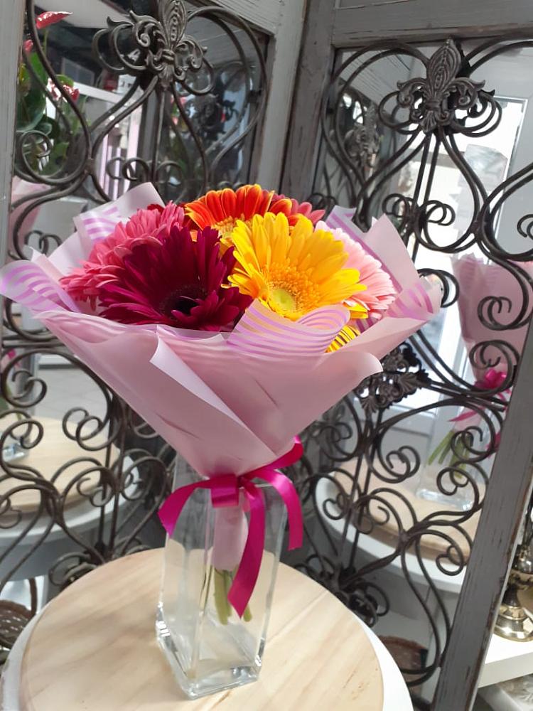 Букет цветов из: Герберы в Советской Гавани